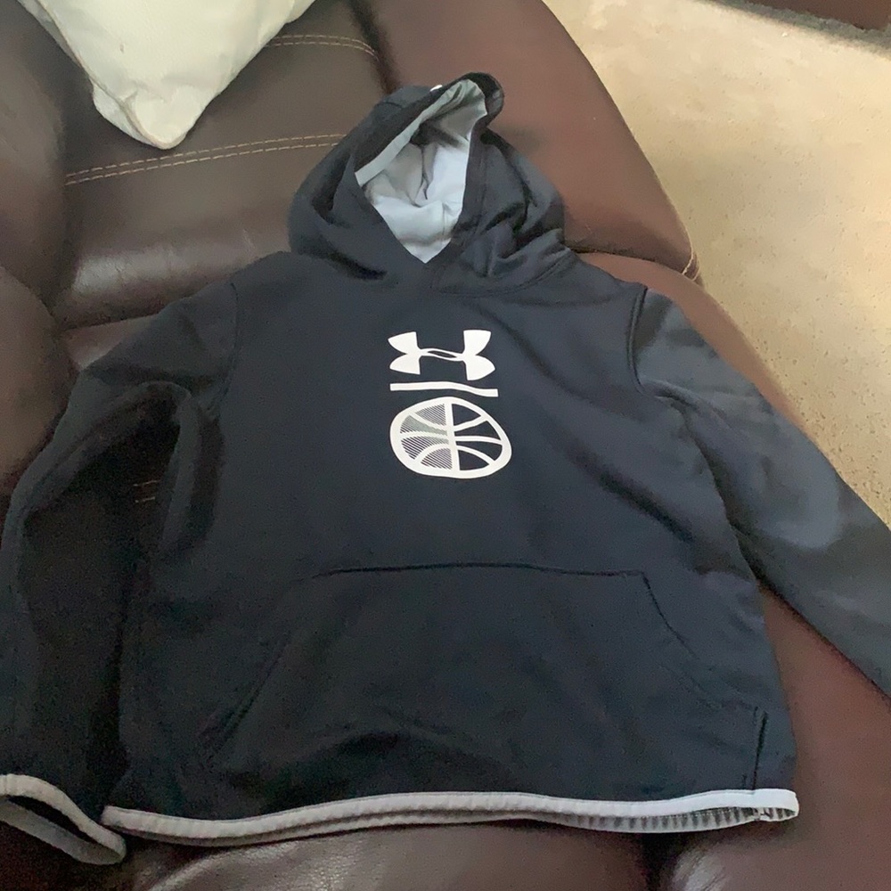 New Underarmor boys hoodie